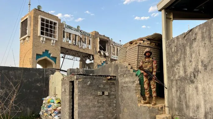 Pakistan, Afghanistan Agree on Eid Truce, Pause Military Operations