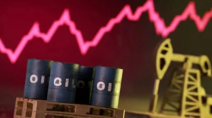 Oil Prices Soar Over 25% as Iran War Rattles Global Markets