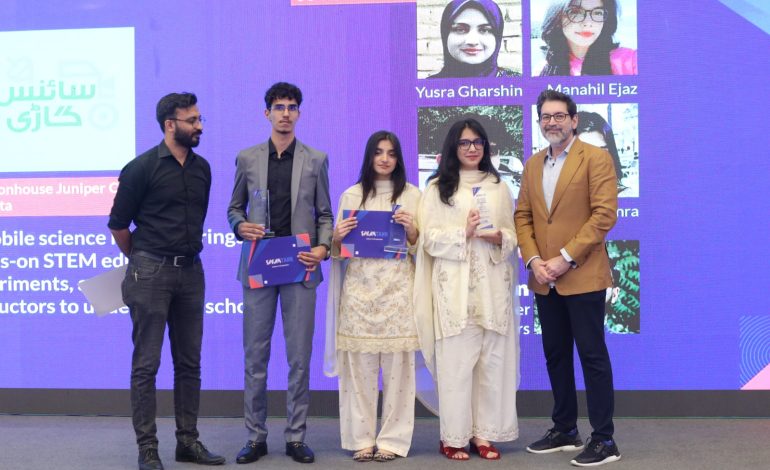 Students receiving certificates and recognition at the SparkTank Cohort 3 graduation ceremony in Lahore, showcasing young entrepreneurs alongside mentors and Beaconhouse leadership during the startup showcase event.